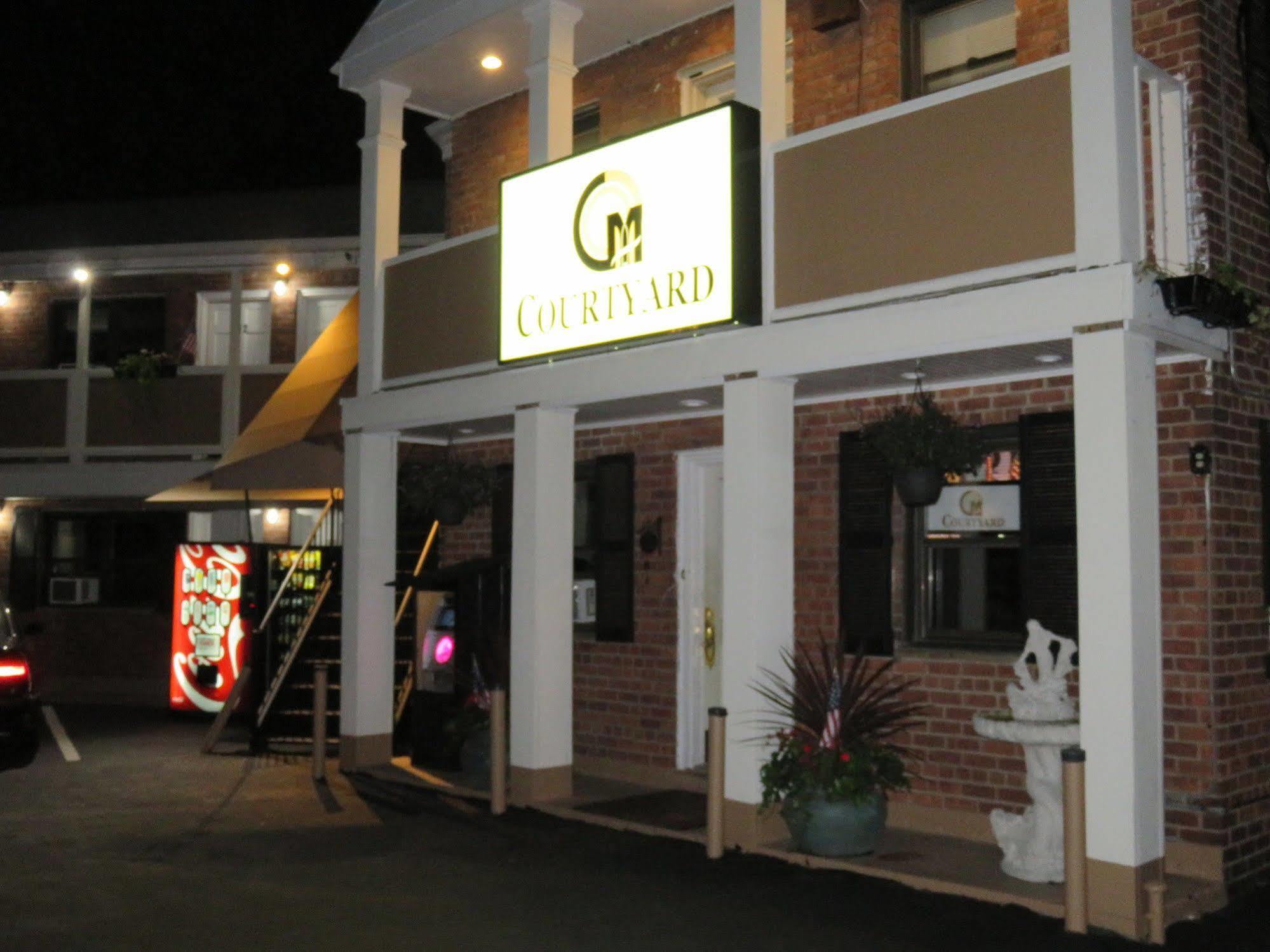 Central Motel Courtyard White Plains Extérieur photo