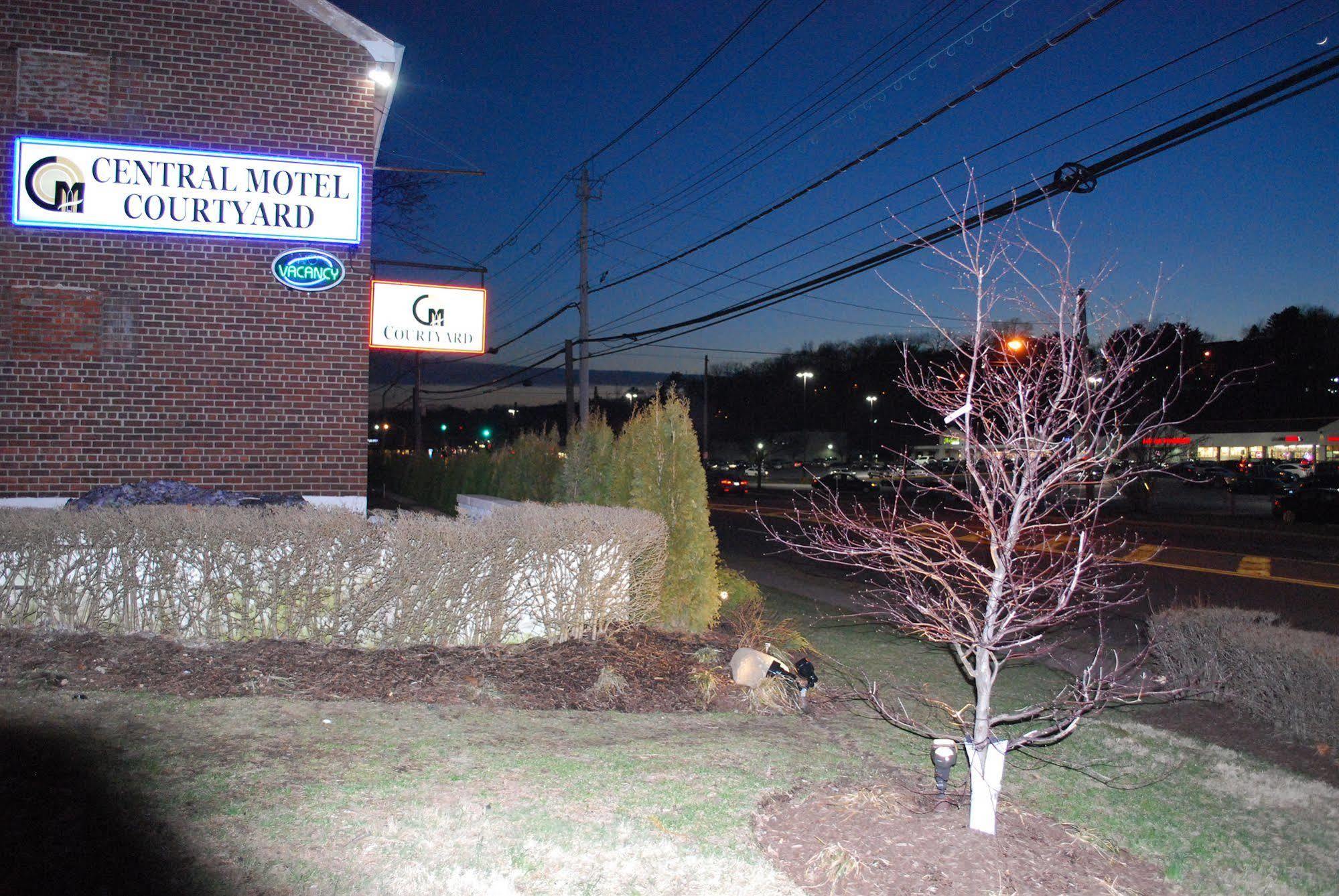 Central Motel Courtyard White Plains Extérieur photo