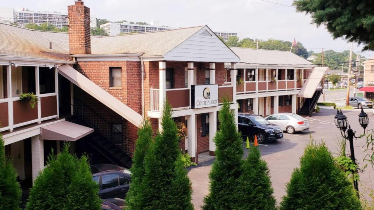 Central Motel Courtyard White Plains Extérieur photo